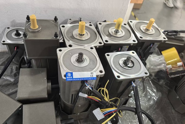 快遞分揀機(jī)減速機(jī).jpg