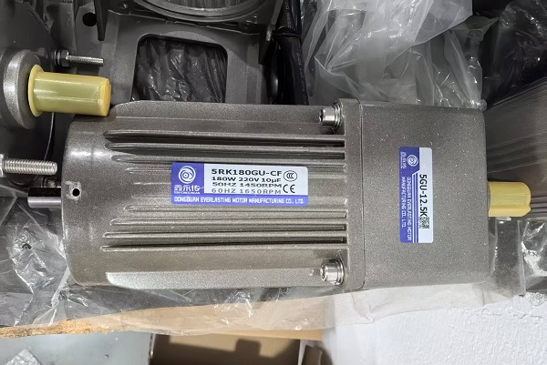 5RK180GU5GU12.5K微型減速電機.jpg