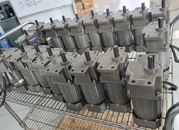 U型輸送機電機減速機,5IK180RGU-CF微型減速電機.jpg