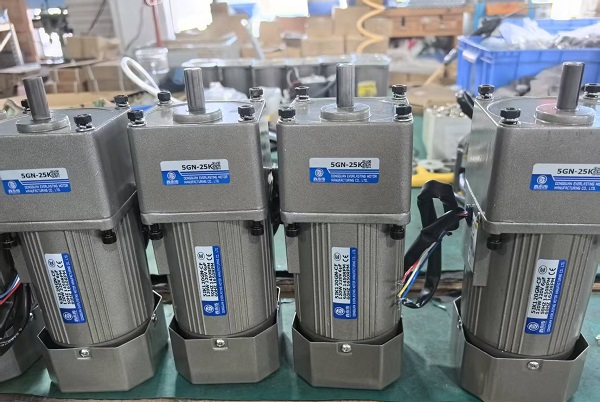 日用品灌裝機(jī)電機(jī)減速機(jī),5IK120GU-SMF微型齒輪減速電機(jī).jpg