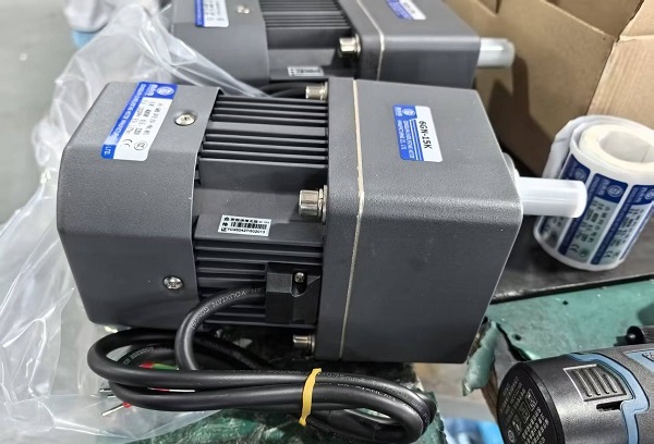 圓盤理瓶機電機減速機,5IK120GN-SF微型減速電機.jpg