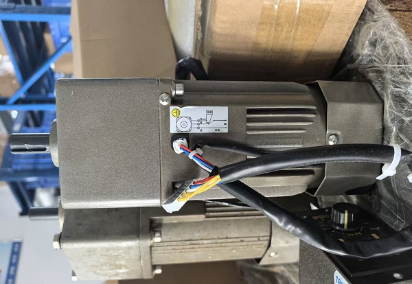 紙箱打包機電機減速機, 6IK200A-AF微型減速電機.jpg