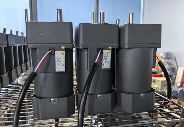 全自動糊盒機電機減速機,5IK140A-CMF微型減速電機.jpg