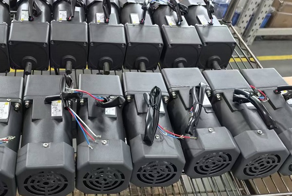 吹瓶機電機減速機,6RK200A-AF微型減速電機.jpg