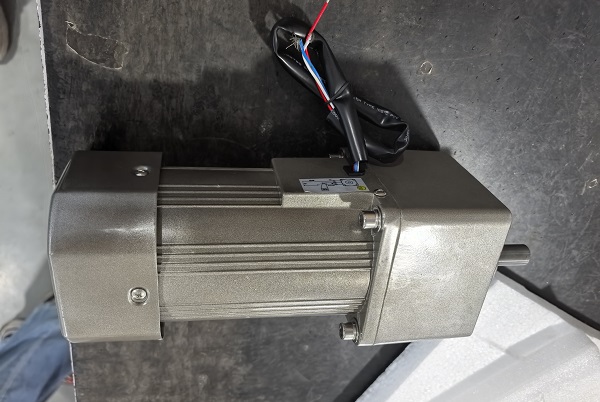 透明膜煙包機電機減速機,6IK250GU-C/6GU20K/15軸微型減速電機.jpg