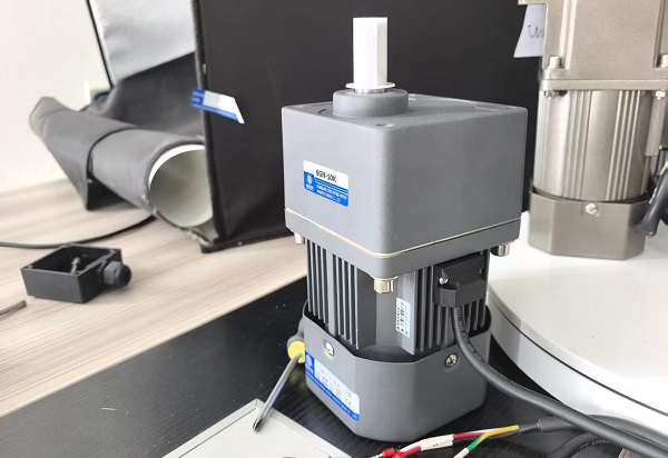 噴涂往復機電機減速機,6RK250GU-AF微型齒輪減速電機.jpg