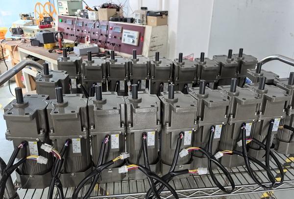 折蓋機電機減速機,5IK120GU-AMF 120W微型減速電機.jpg