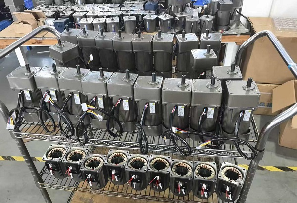 全自動(dòng)制冰機(jī)電機(jī)減速機(jī),180瓦微型減速電機(jī)5IK180RGU-CF.jpg