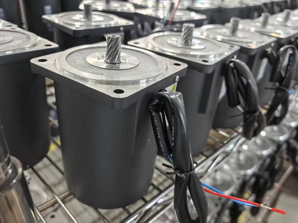 臺式縫紉機電機減速機,25W微型減速電機4IK25A-CM.jpg