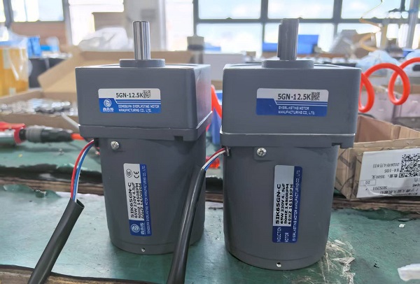 數(shù)碼快印機(jī)電機(jī)減速機(jī),5IK60A-UF微型減速電機(jī)60W.jpg